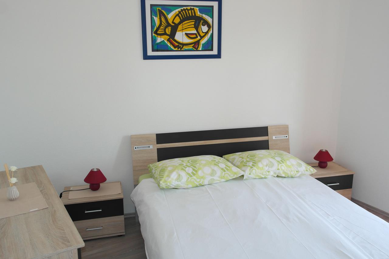 Apartments Racic Бол Экстерьер фото